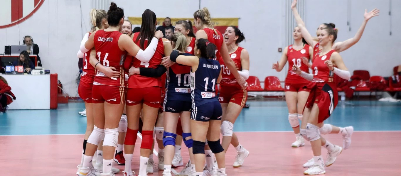 «Ερυθρόλευκο» το ντέρμπι στο γυναικείο βόλεϊ (3-1) τον Παναθηναϊκό